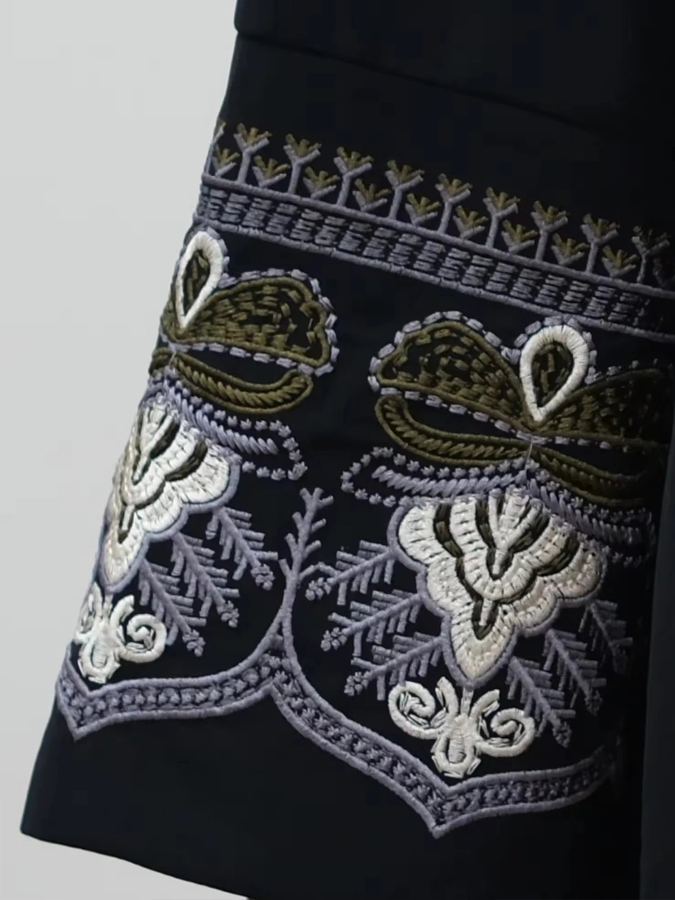Middle East Style Embroidered Sleeve Kaftan